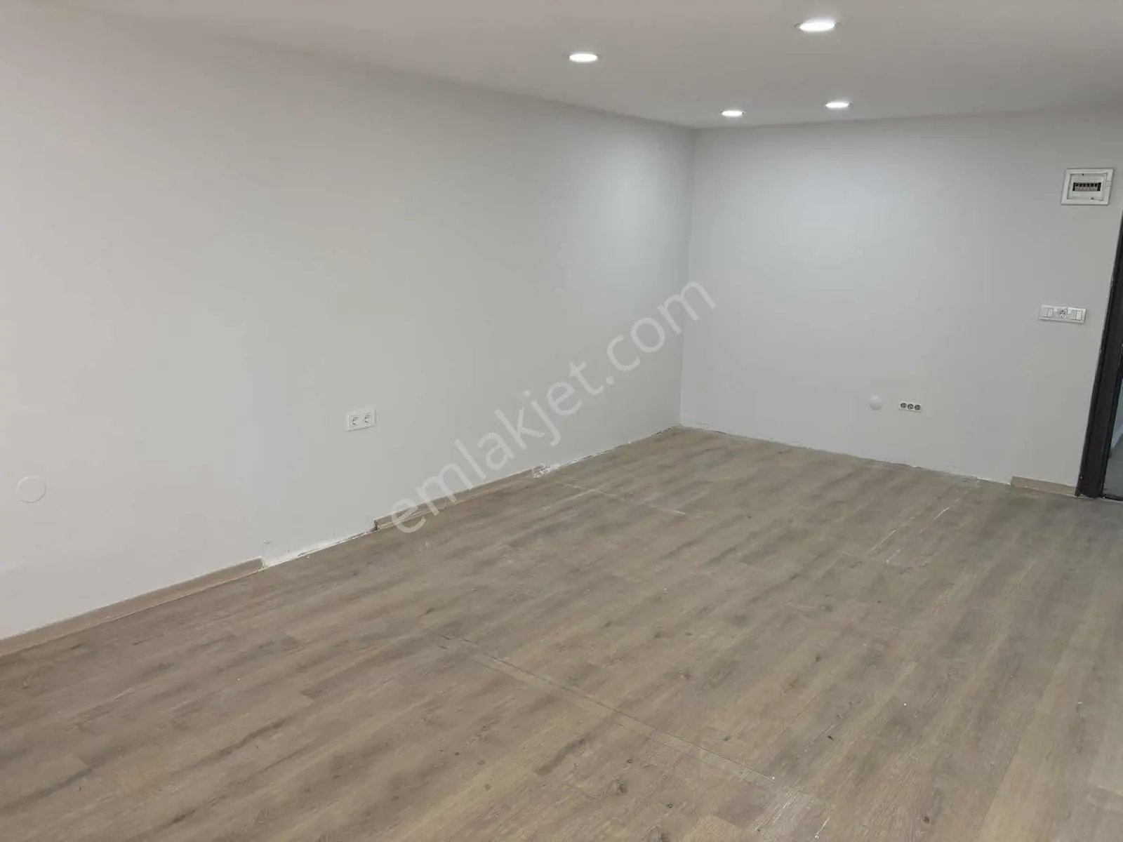 Turgut Özal Millet Cd. Kiralık Ofis (27m²) - Görsel 6
