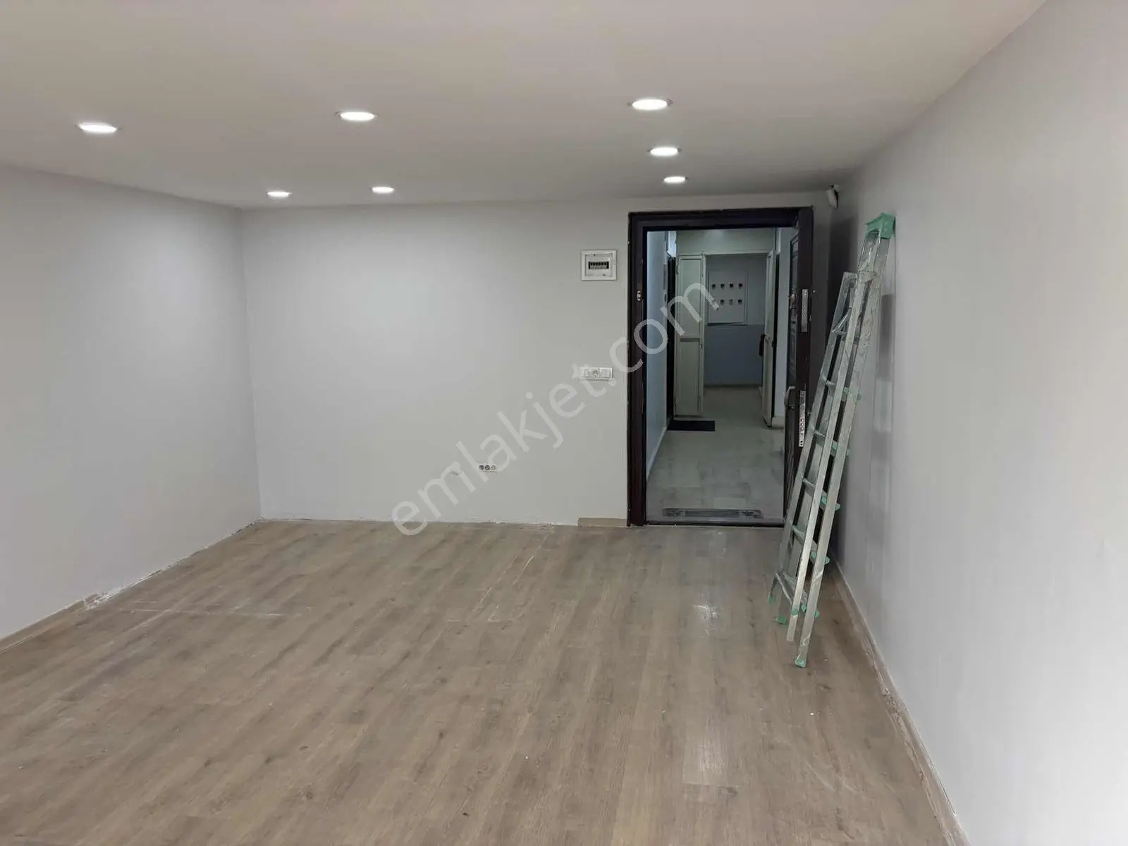 Turgut Özal Millet Cd. Kiralık Ofis (27m²) - Görsel 8