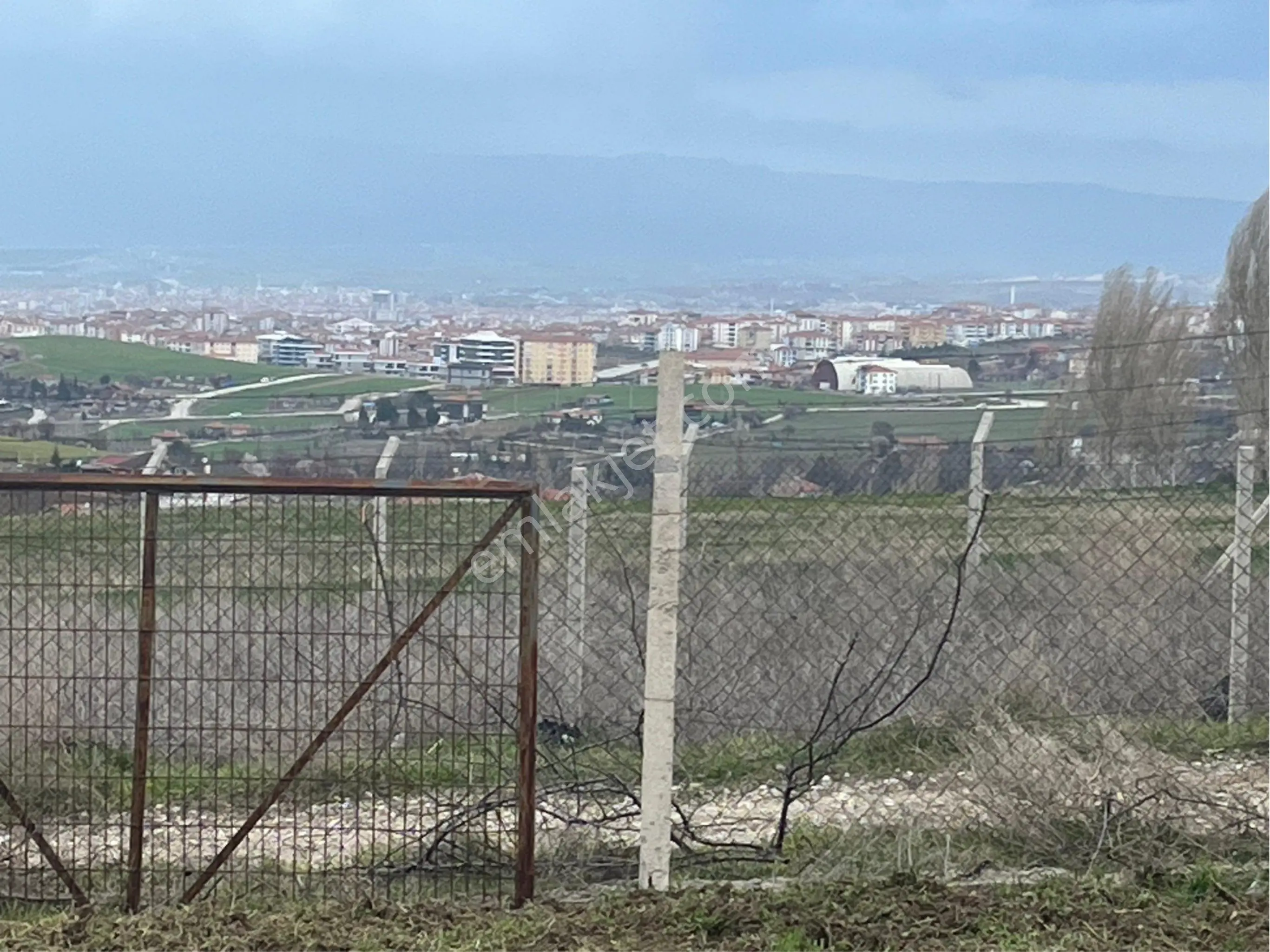Arkadaş Emlaktan Eski Ekinde Satılık Hobi Bahçesi