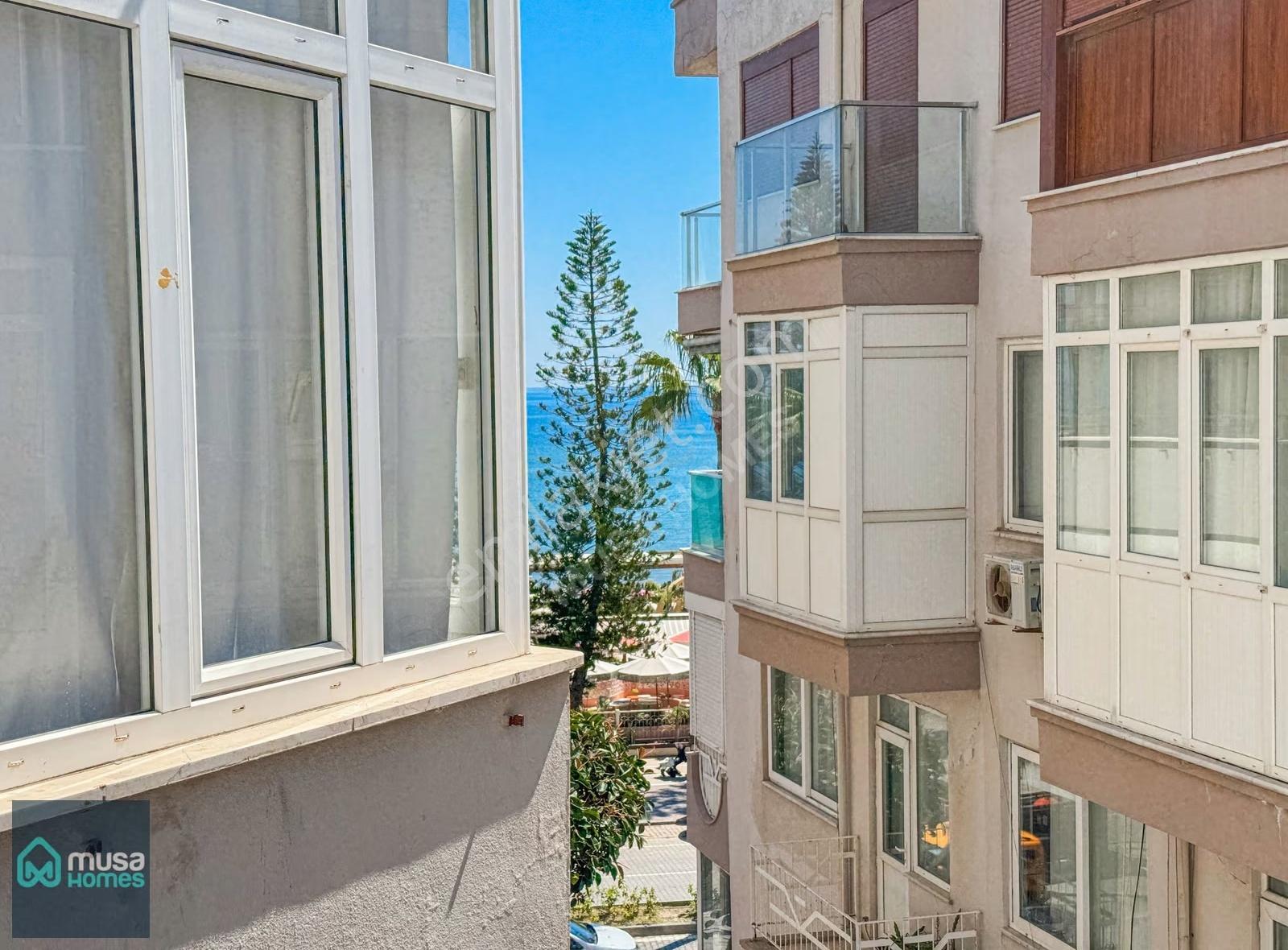 Alanya Merkezde Denize Sıfır Bölgede 2+1 Eşyalı Daire - Görsel 12