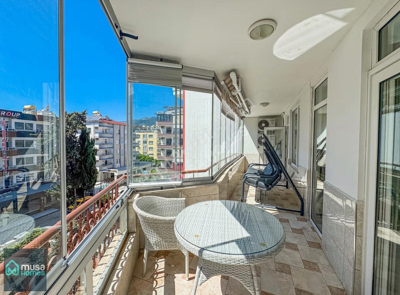 Alanya Merkezde Denize Sıfır Bölgede 2+1 Eşyalı Daire - Görsel 11