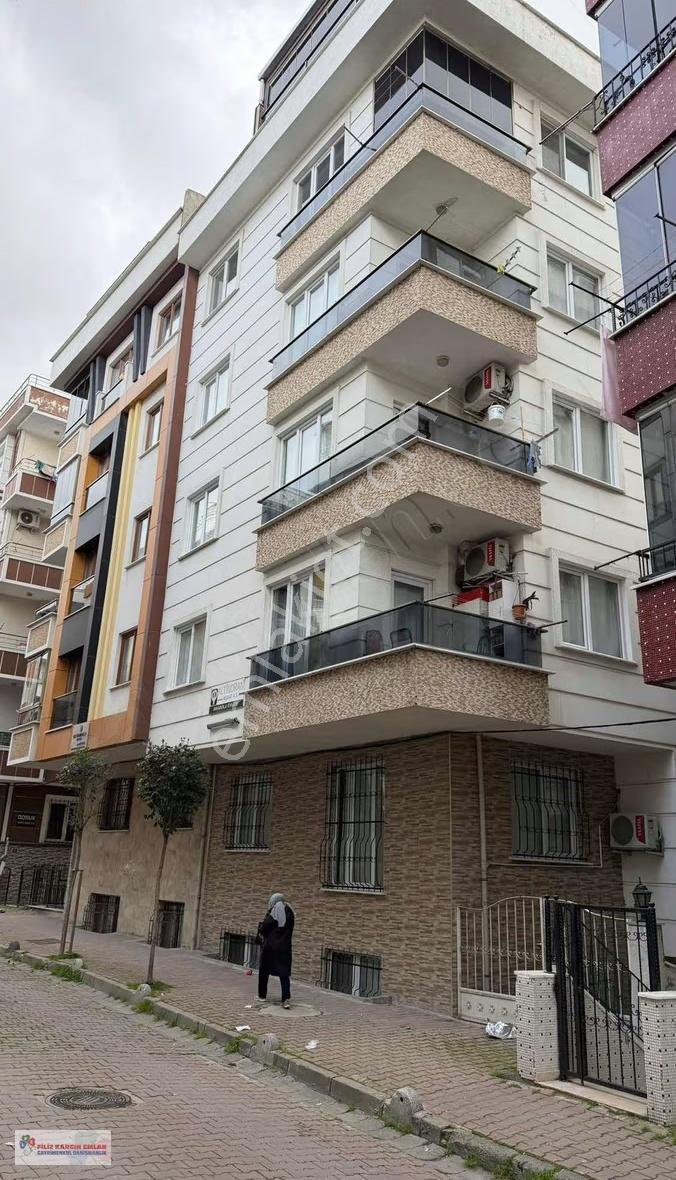 Yenibosna Zafer'de Masrafsız Asansörlü Balkonlu 2+1