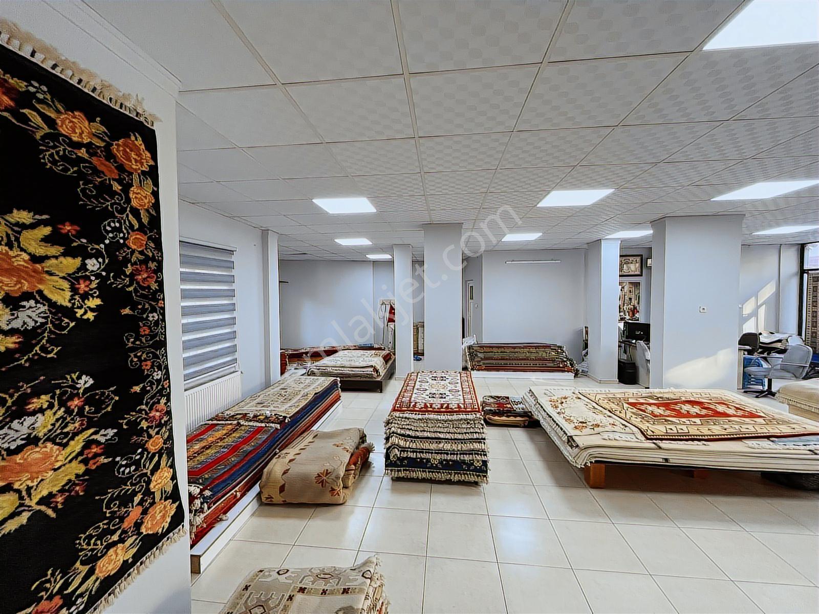 Manisa Demirci'de 120 Metrekare Satılık Mağaza