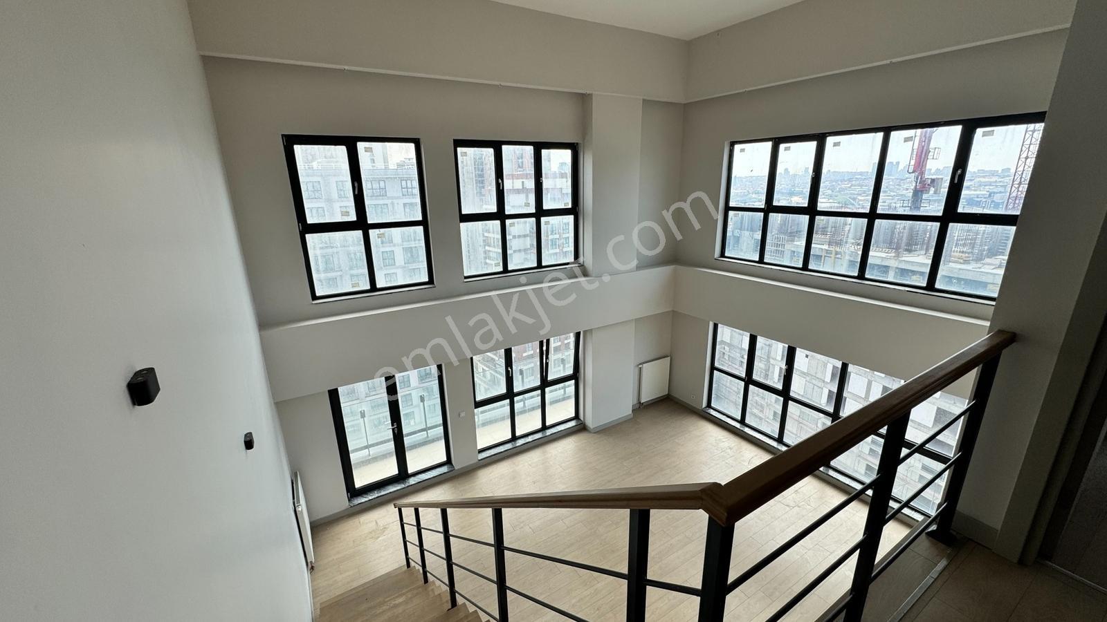 Akzirve Strada Projesinde Ayrıcalıklı 5+1 Dubleks Penthouse - Görsel 9