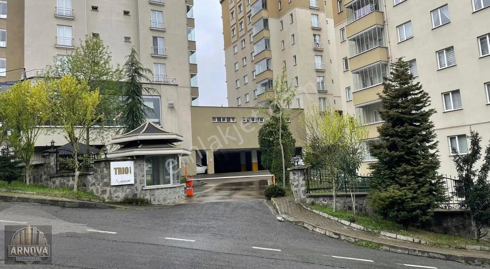 Trabzon Trio Konutlarında Satılık Site İçinde 4+1 Daire