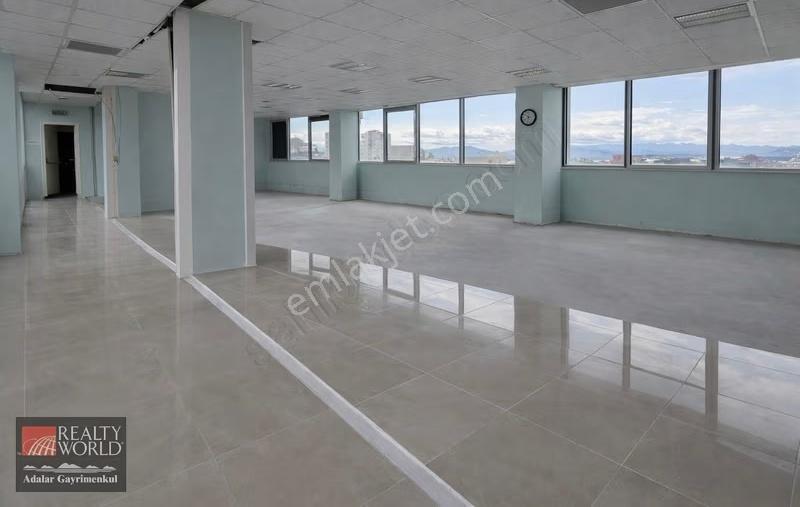 Maltepe Bağlarbaşında Tabela Değeri Yüksek 300m2 Kat Ofisi - Görsel 5