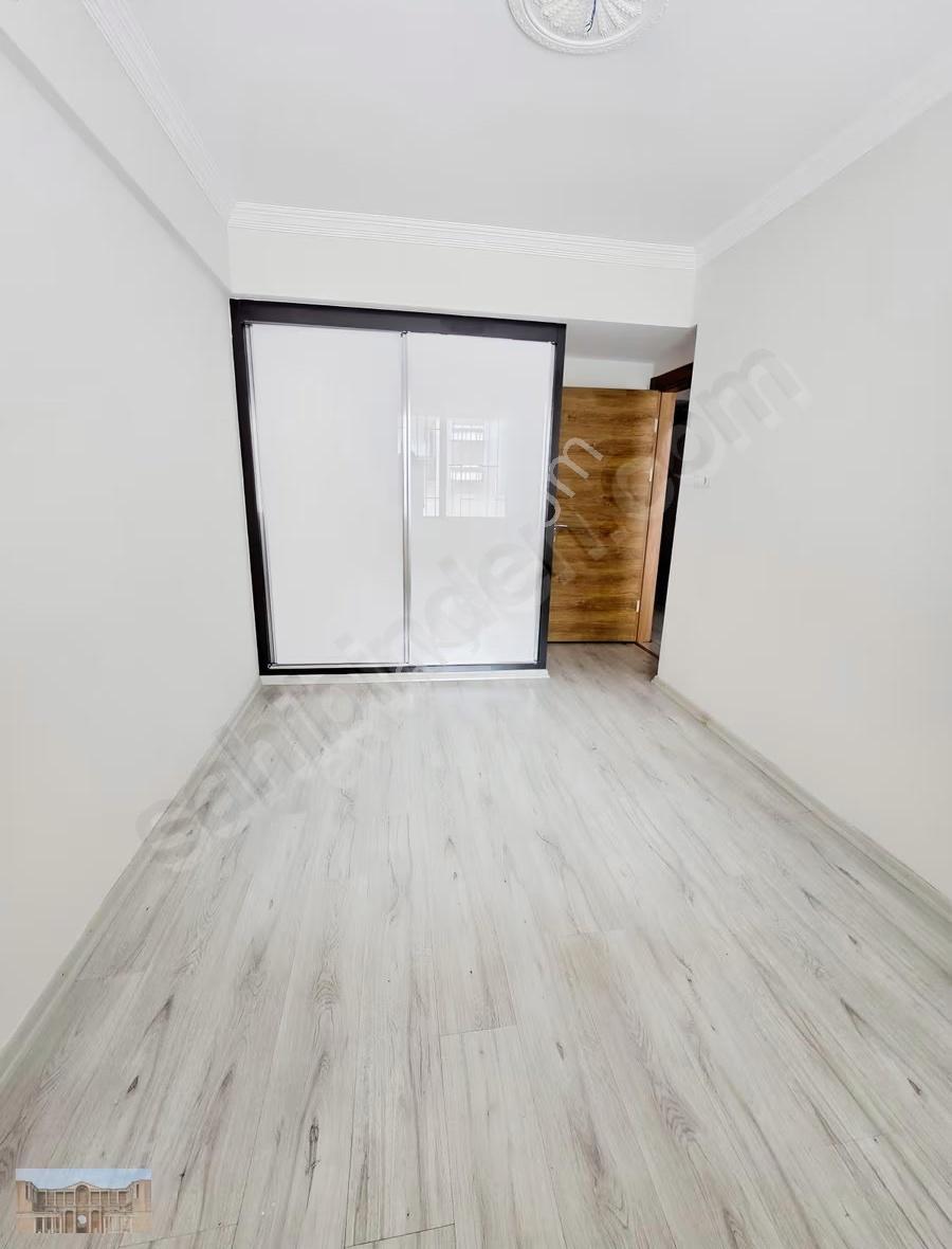 Satılık Cumhuriyette 2+1 135 M2 Doğalgazlı Geniş Teraslı Daire - Görsel 6