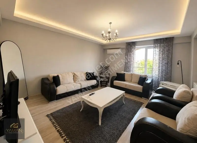 Akhisar Çarşamba Pazarında Satılık 6+1 Dubleks | 300 M²