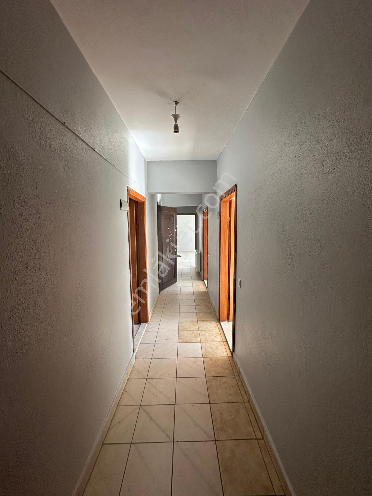Deniz'den Çarşı Merkezde 5+1 Kiralık Ofis - Görsel 6