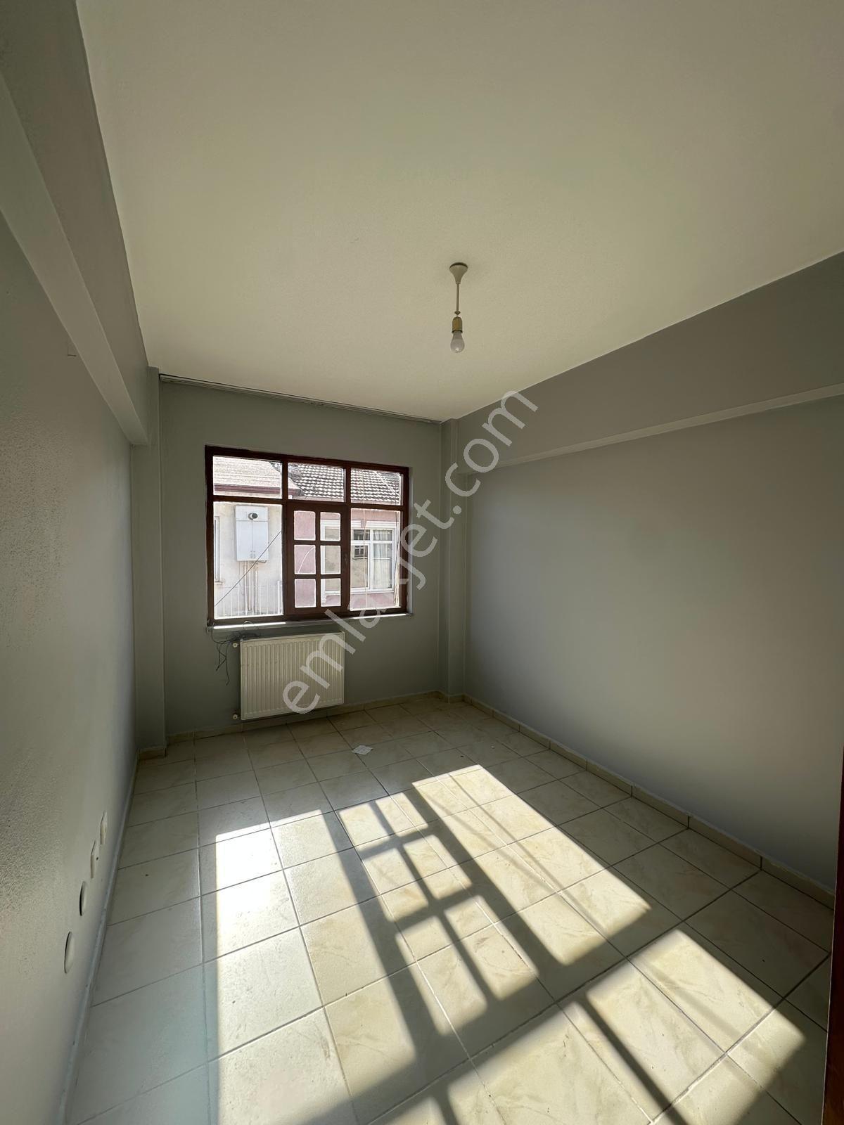 Deniz'den Çarşı Merkezde 5+1 Kiralık Ofis - Görsel 2