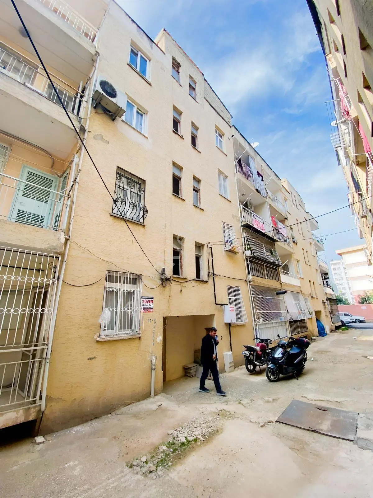 Kozan Gayrimenkulden Çarşı Merkezde Masrafsız Uygun Daire
