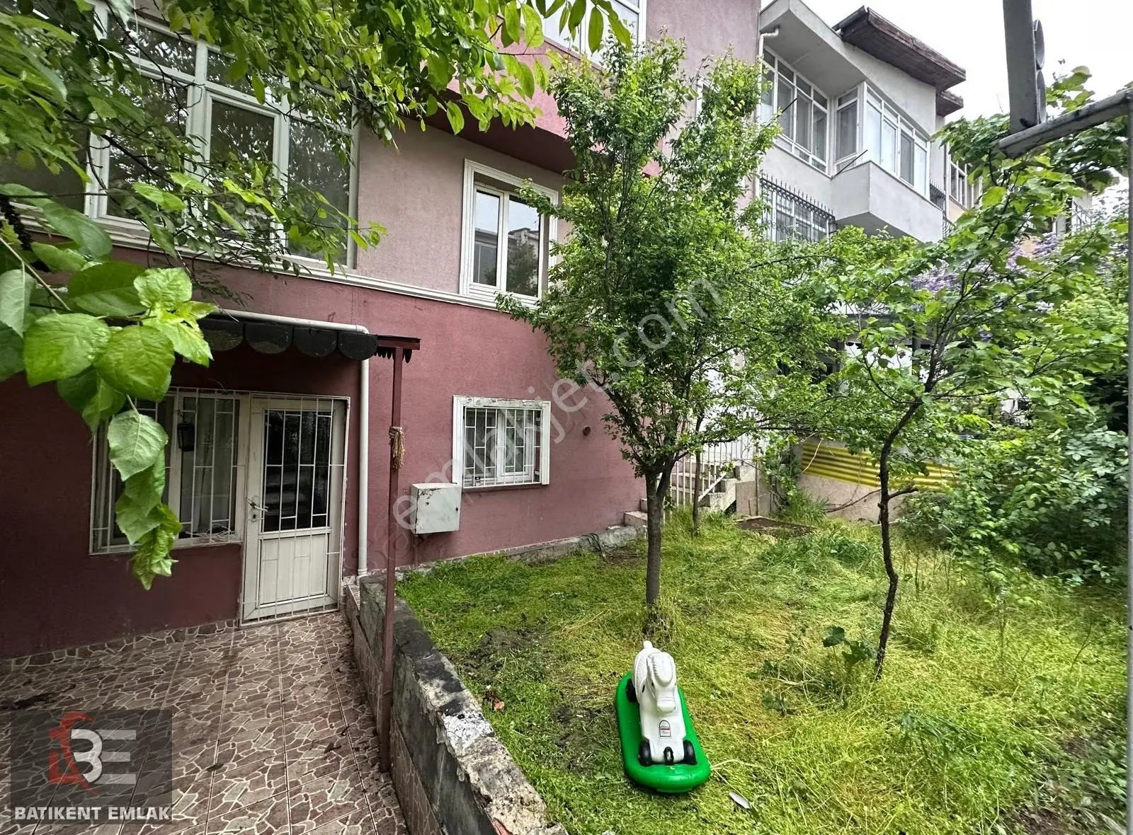 Batıkent Emlak'tan İnönü Mah Bakımlı 2 Kat Kullanım 3+1 Kiralık