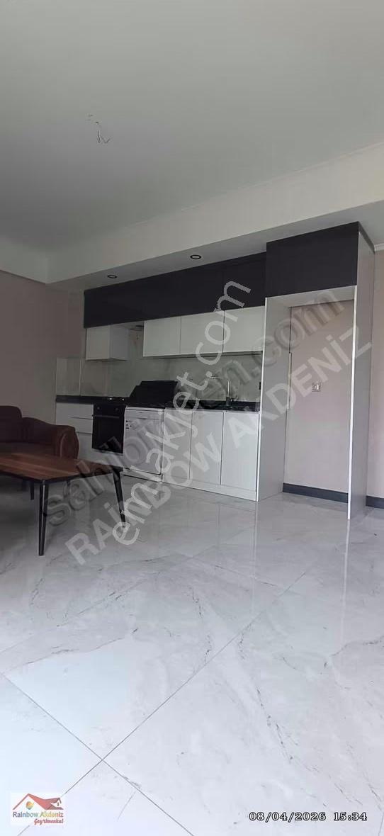 Bahçelı Sıte Içerısınde Satılık 1 + 1 Eşyalı Daıre - Görsel 2