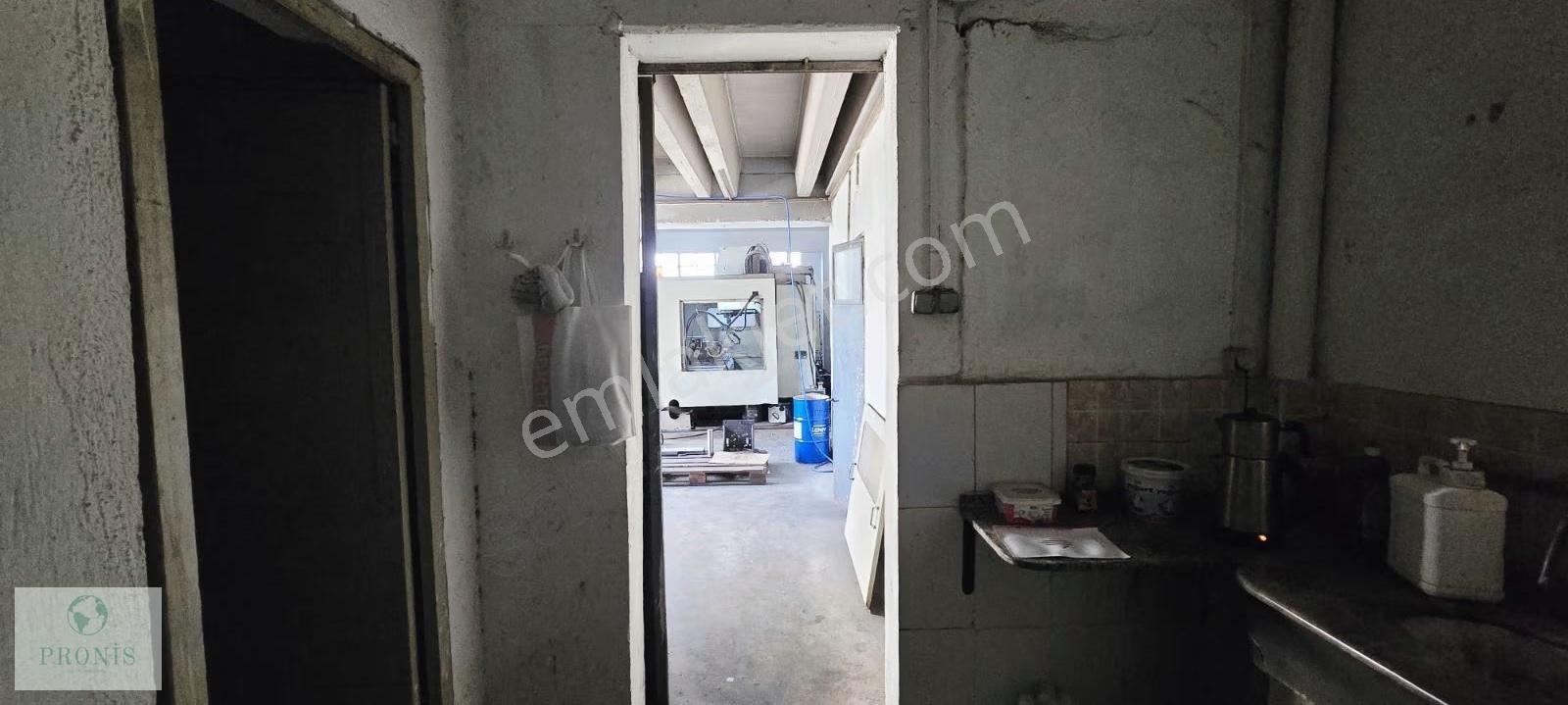 Kısık Sanayi Sitesinde Köşe Konumda Satılık İşyeri + Konut - Görsel 12