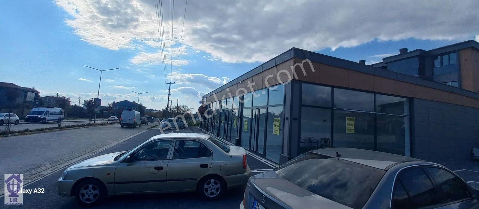 Lir Den Önerler Girişin De Kiralık 80 M2 Yola Cephe Dükkan - Görsel 5