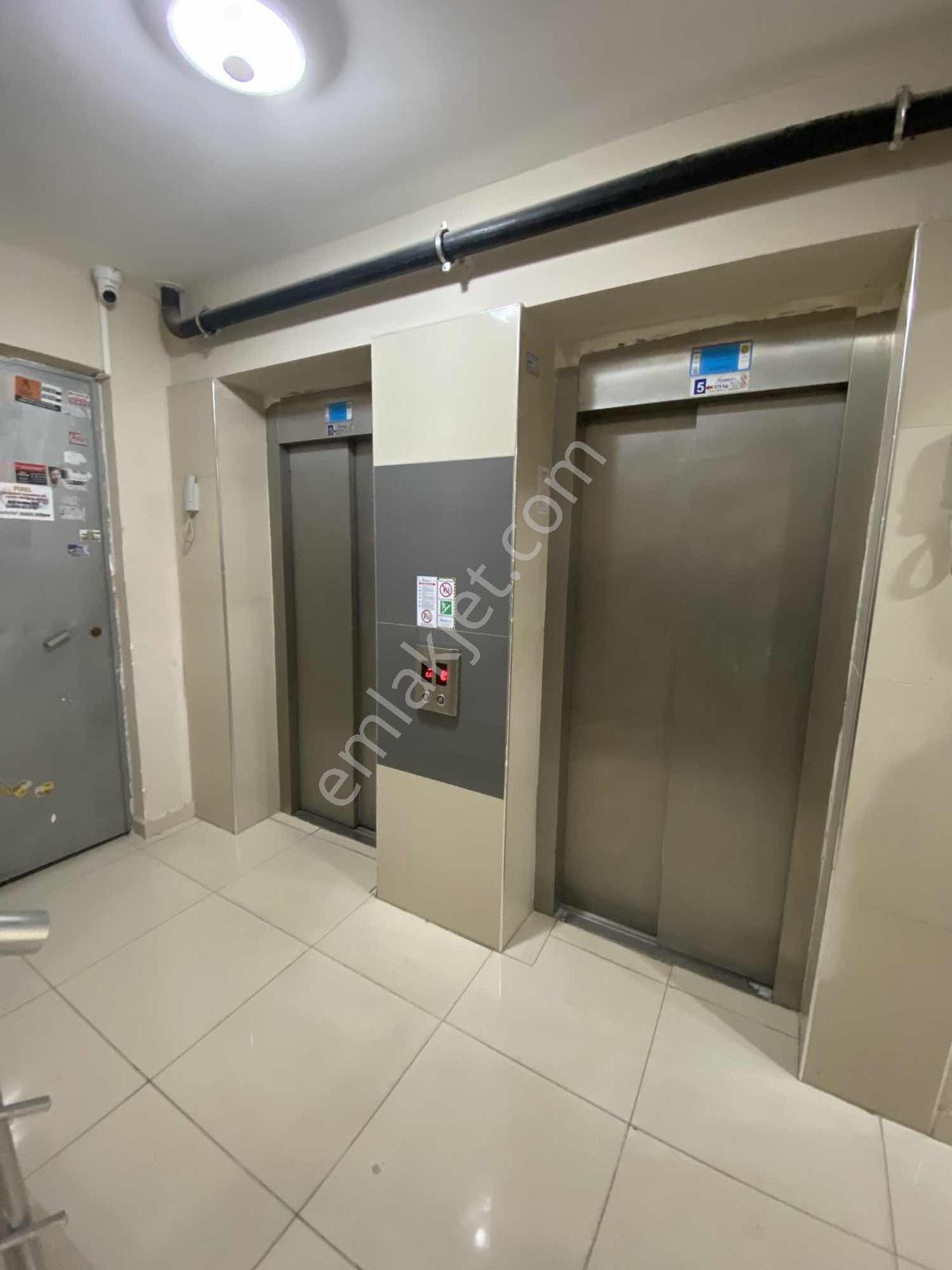 Buca Yaylacık Mahallesinde Kiralık 3+1 Full Eşyalı Asansörlü - Görsel 2