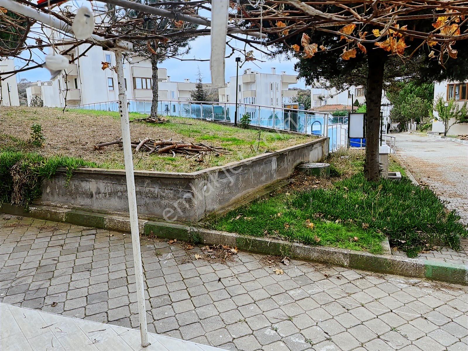 Sinerji'den Armutlu Da Havuzlu Site İçinde Eşyalı Satılık 3+1 - Görsel 23