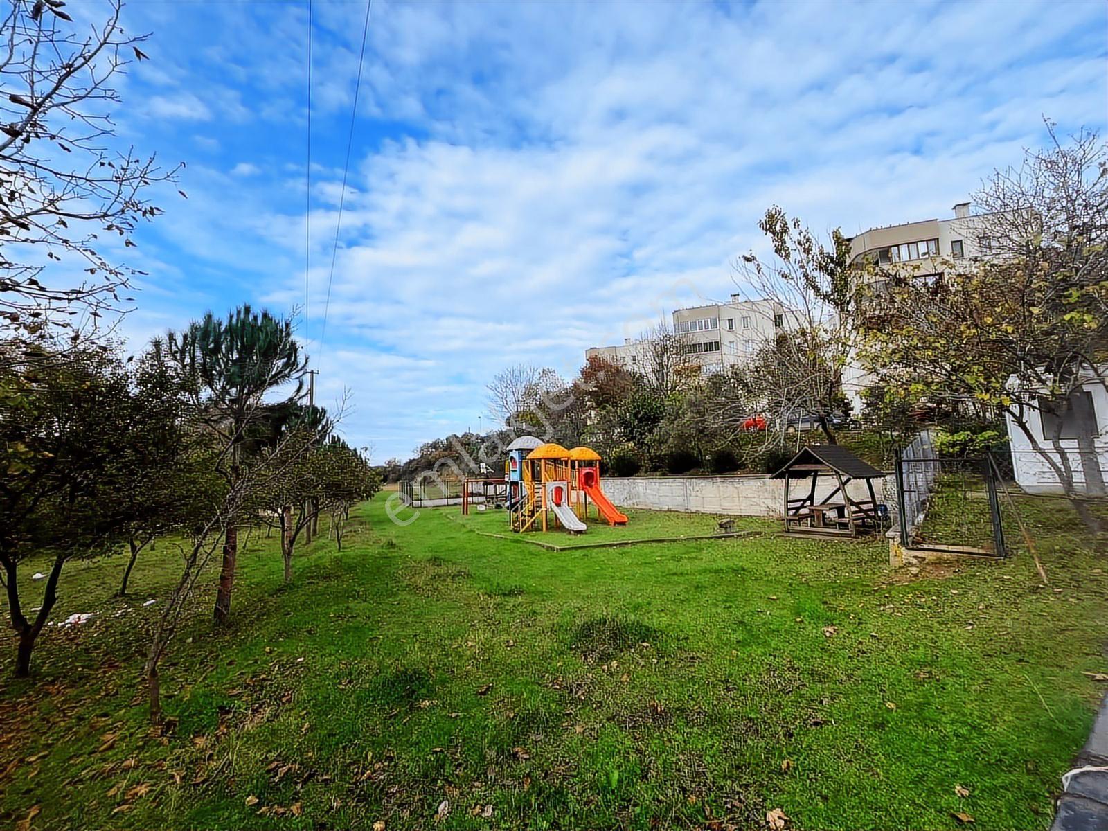 Sinerji'den Armutlu Da Havuzlu Site İçinde Eşyalı Satılık 3+1 - Görsel 11