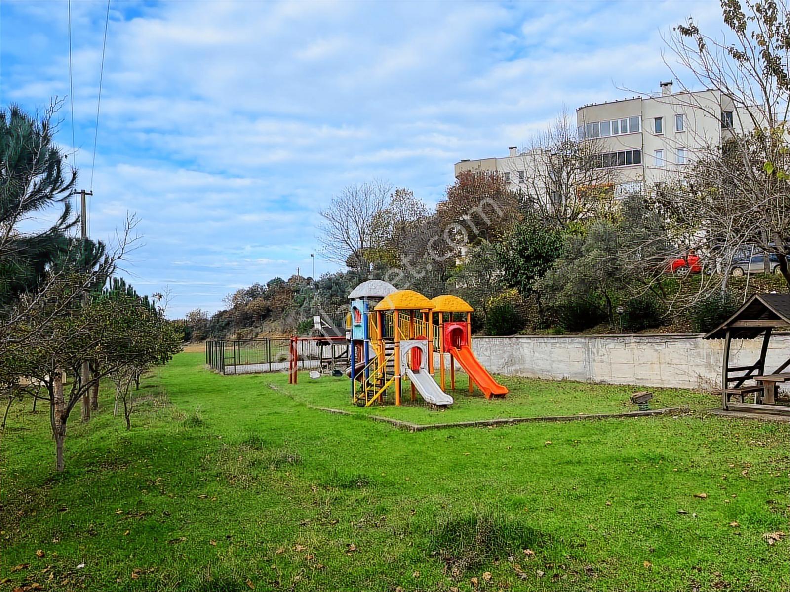Sinerji'den Armutlu Da Havuzlu Site İçinde Eşyalı Satılık 3+1 - Görsel 20