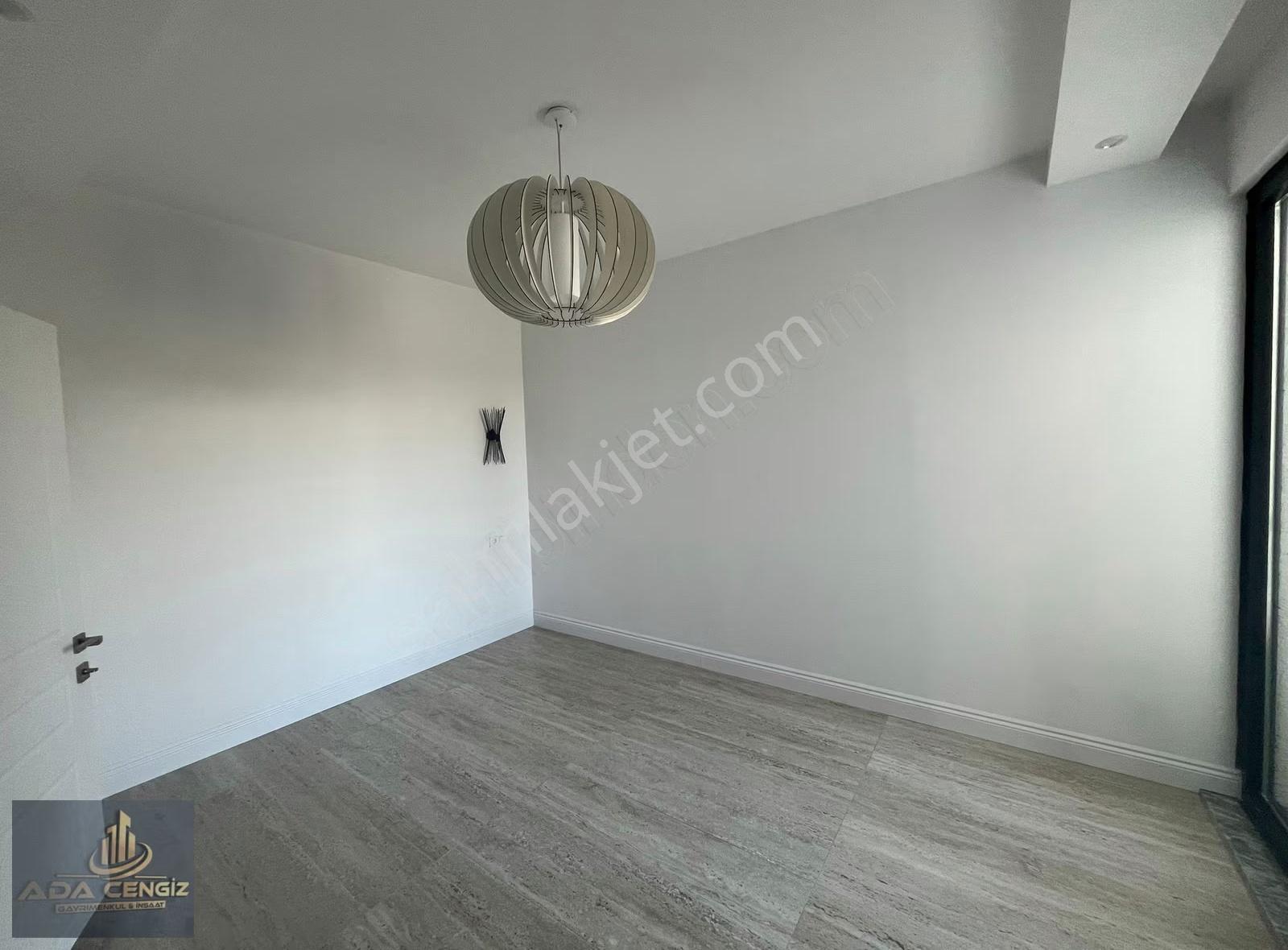 Adapazarı Tuzla Mah.3+1 135m2 Kapalı Otoparklı Ultra Geniş Daire - Görsel 3