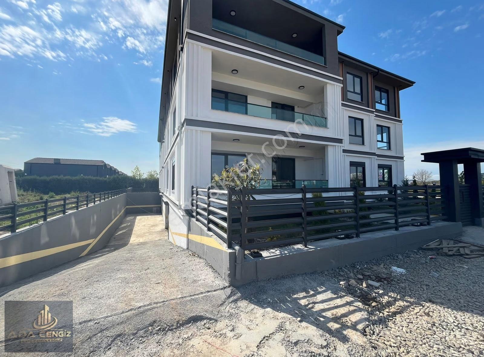 Adapazarı Tuzla Mah.3+1 135m2 Kapalı Otoparklı Ultra Geniş Daire - Görsel 13