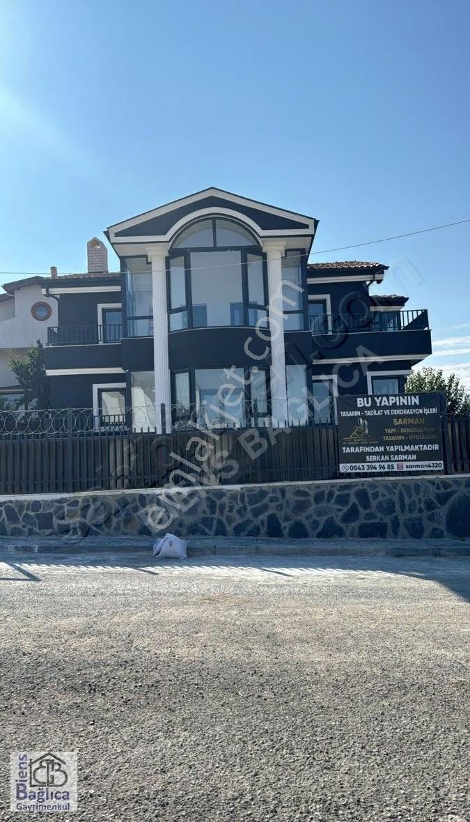 Yaşamkentin Dibinde Harika Manzaralı Villa Yapımına Uygun Arsa