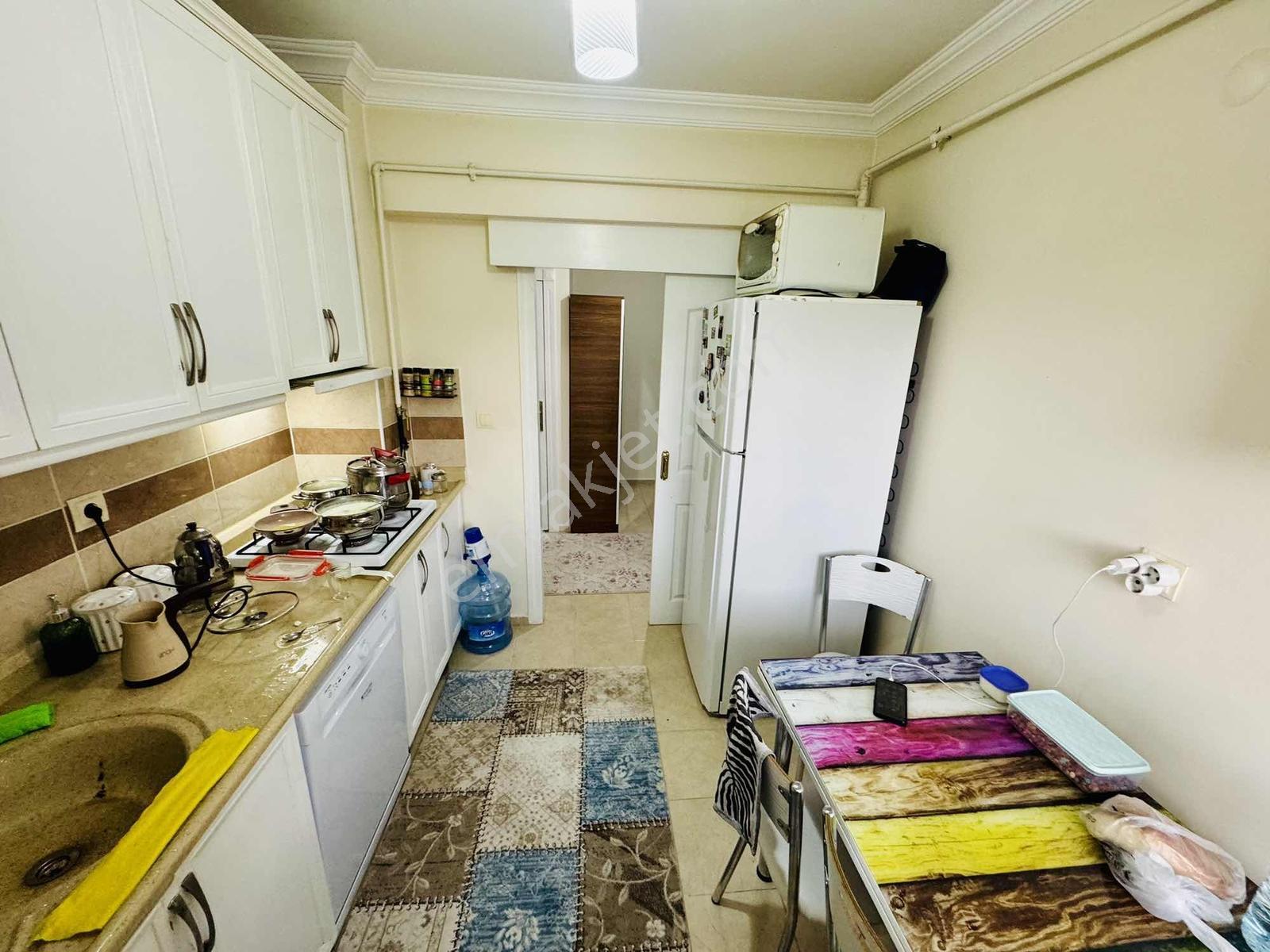 Karşıyaka Satılık 3+1 Ara Kat İskanlı Yalıtımlı 100m2 Krdnz Emlk - Görsel 3
