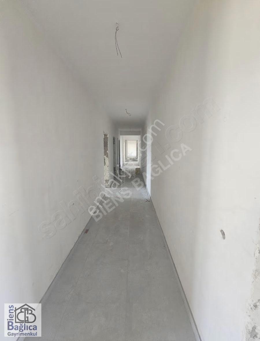 Eskişehir Yoluna Yakın Çankaya Üniversitesi Arkasinda Haziran