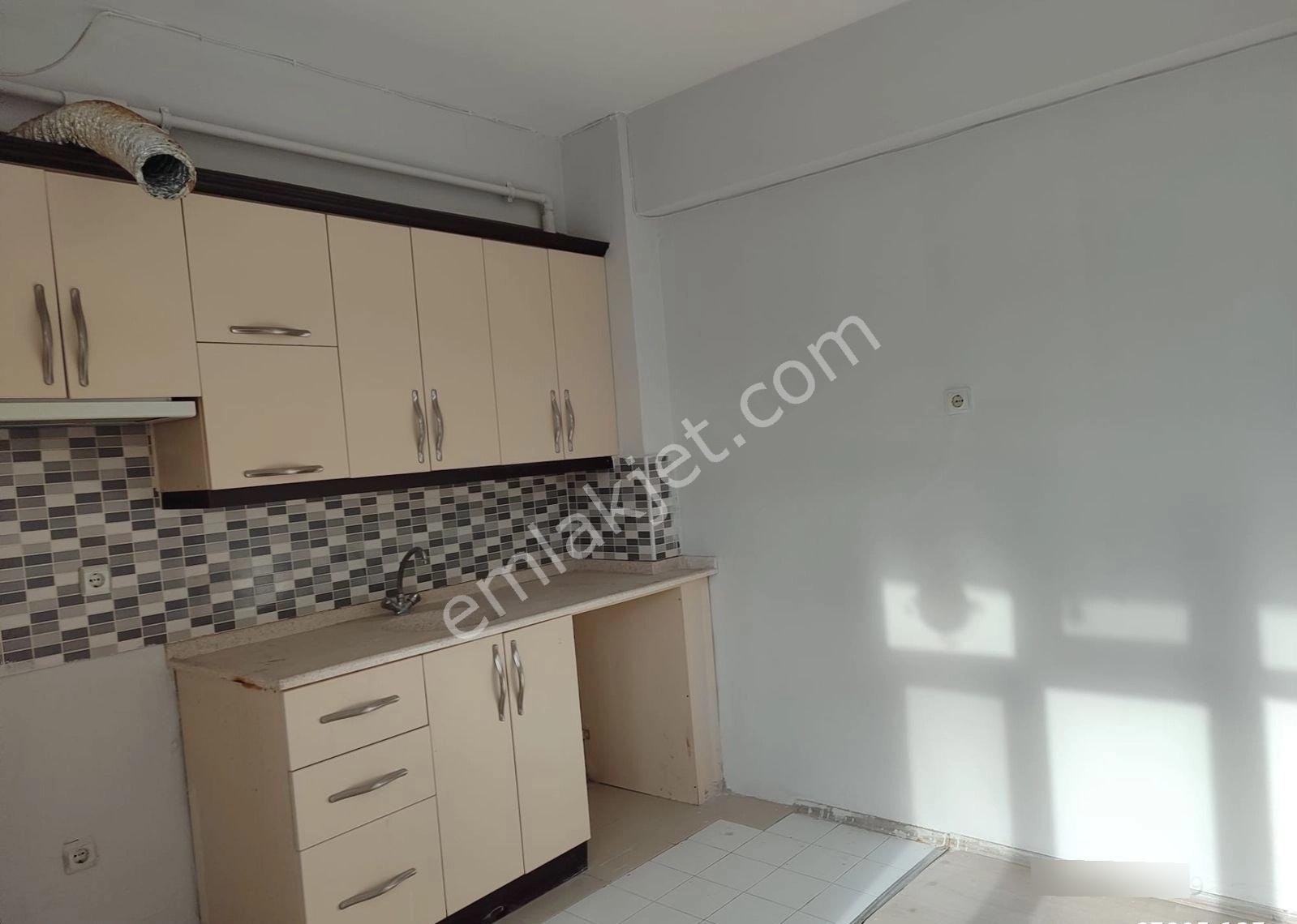Aytaş Emlaktan İlkadım Reşadiye Mah.de Satılık 3+1 Daire - Görsel 13