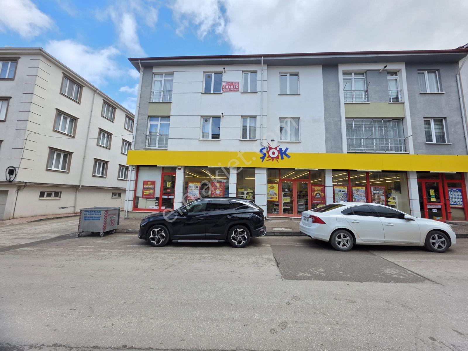 Rw Nestten Kaplanlı Caddesinde Ayrı Mutfak Ön Cephe Satılık 1+1
