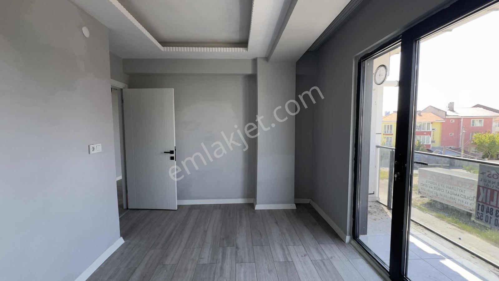 Acill Satılık !!zaferde Villa Bölgesinde 1+1 Daire - Görsel 8