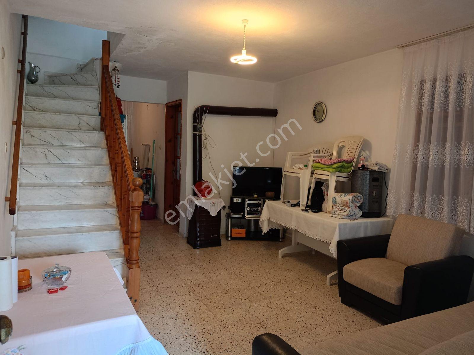Cumhuriyet Mahallesinde İkiz Nizam Satılık Villa - Görsel 3