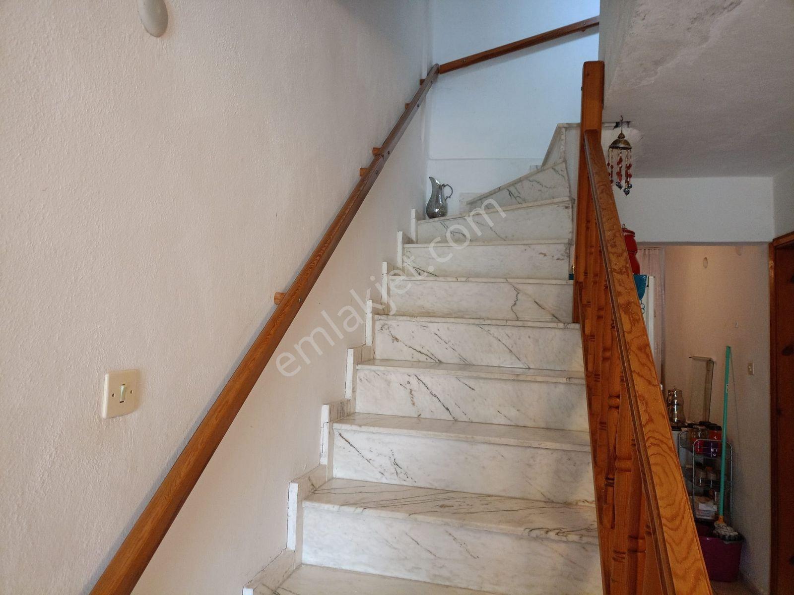 Cumhuriyet Mahallesinde İkiz Nizam Satılık Villa - Görsel 6
