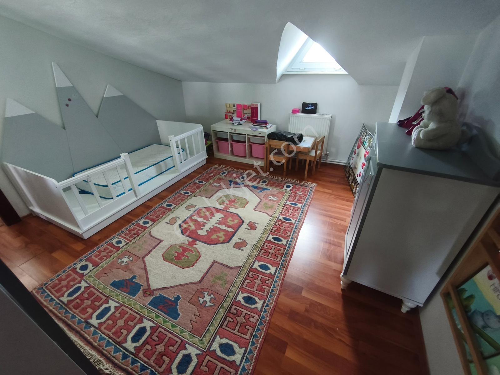 Silivri Büyüksinekli'de 650m² İçinde Bakımlı Tripleks Villa - Görsel 24
