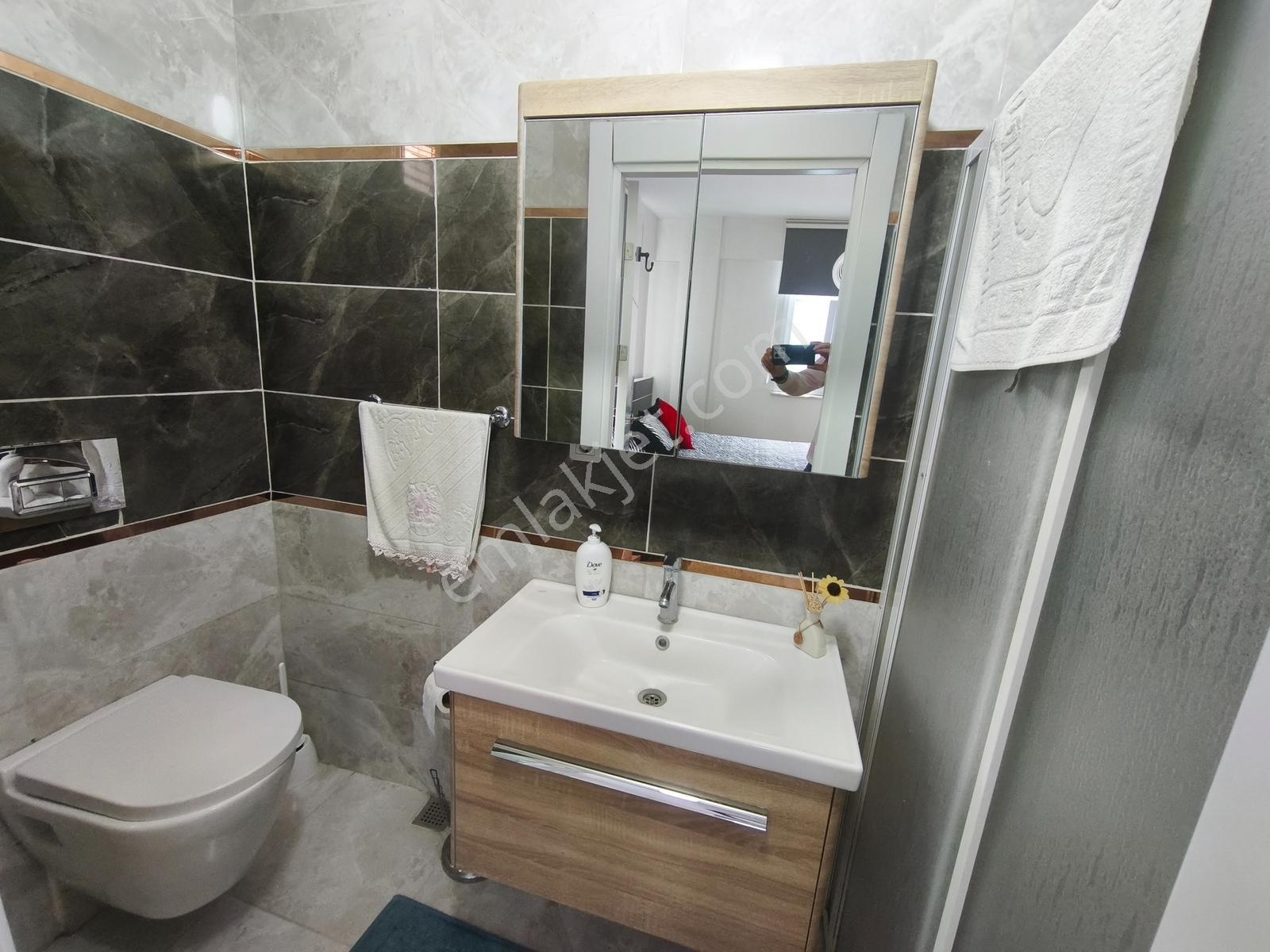 Silivri Büyüksinekli'de 650m² İçinde Bakımlı Tripleks Villa - Görsel 28