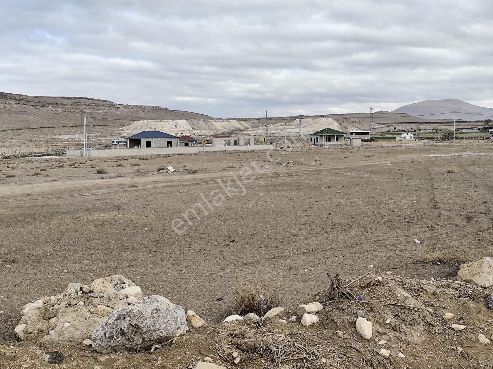 Cm Emlak Bahçeli Sarayda Anayol Cepheli 837 M2 Köşe Parsel - Görsel 9