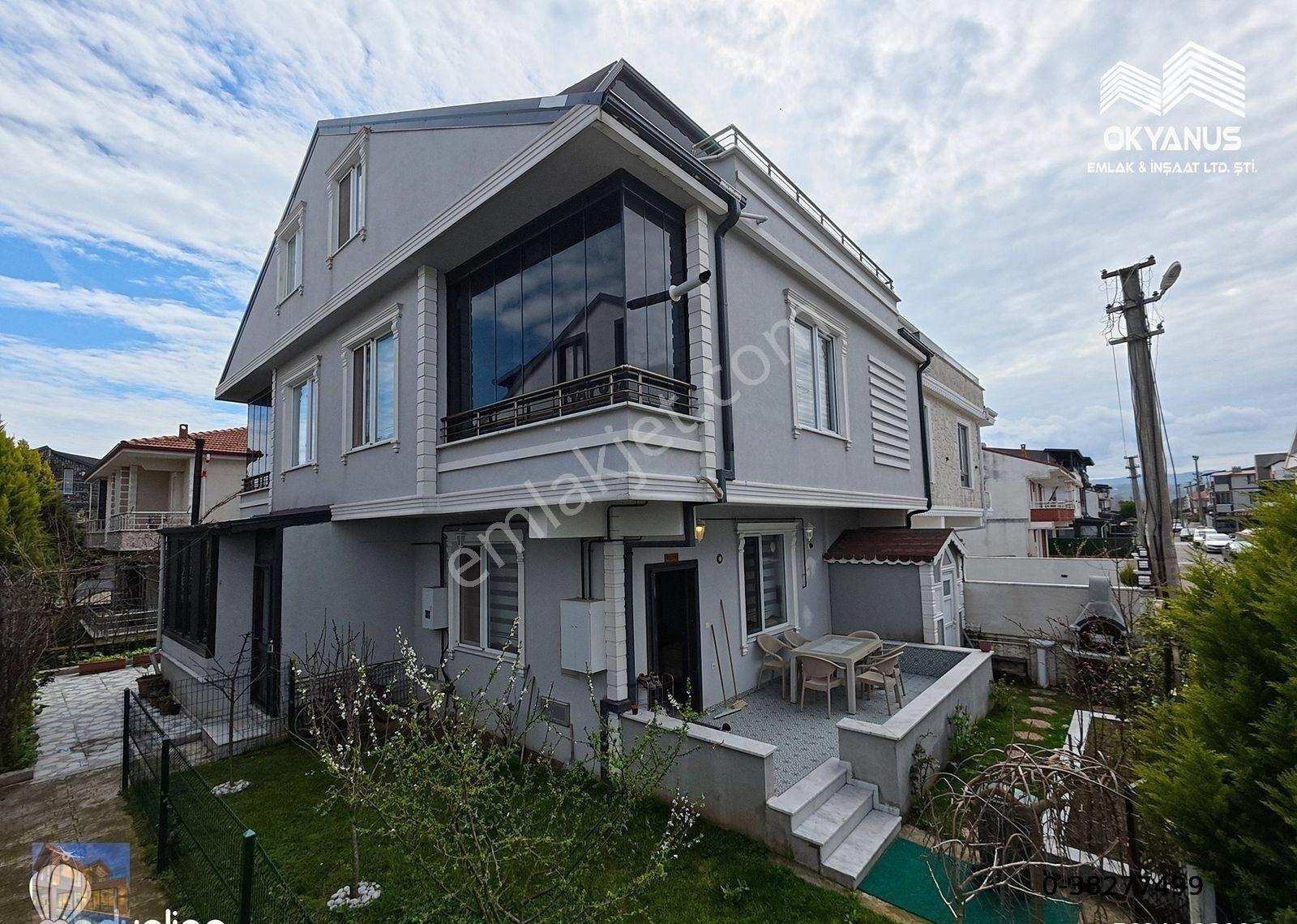 Kocaali'de Plaj Merkezde Full Eşyalı Geniş Bahçeli 3+1 Villa