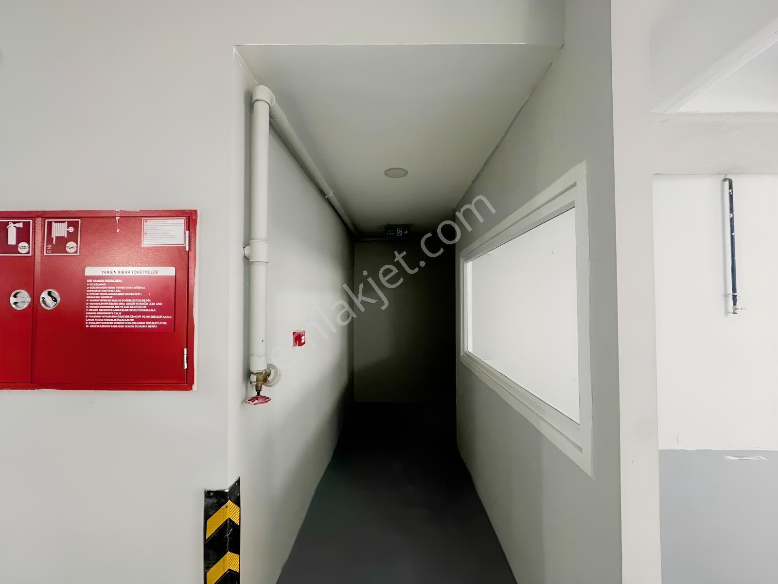 Akçaburgaz'da Kiralık Fabrika Katı - Görsel 14