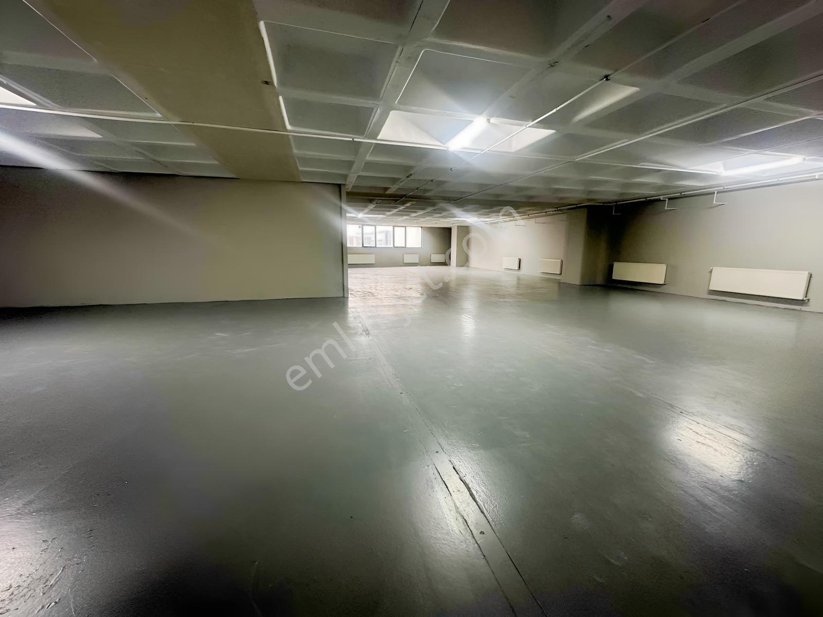 Akçaburgaz'da Kiralık Fabrika Katı - Görsel 16