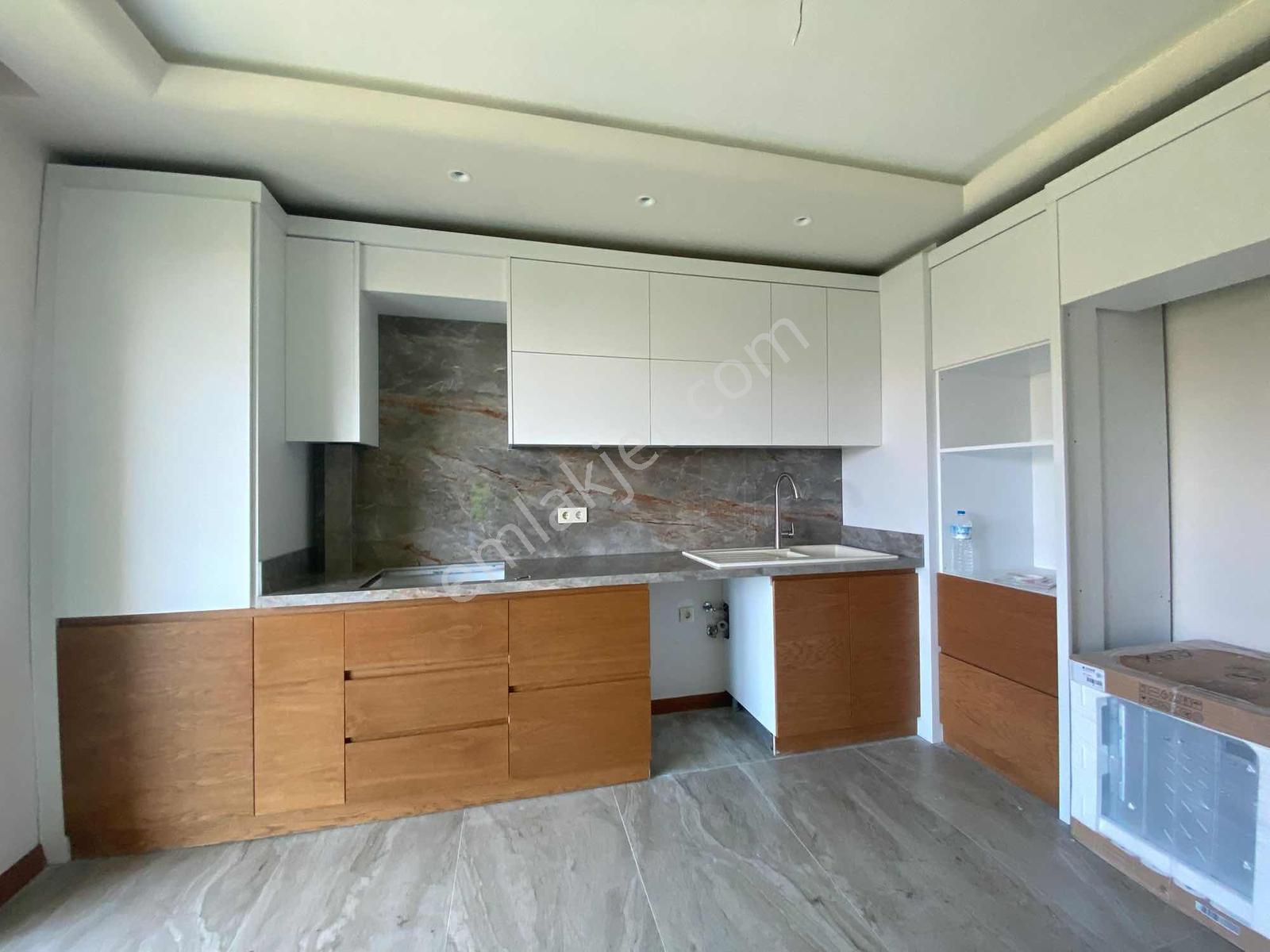 Cevatpaşa Mahallesinde Lüks 3+1 Deniz Manzaralı Daire! - Görsel 5