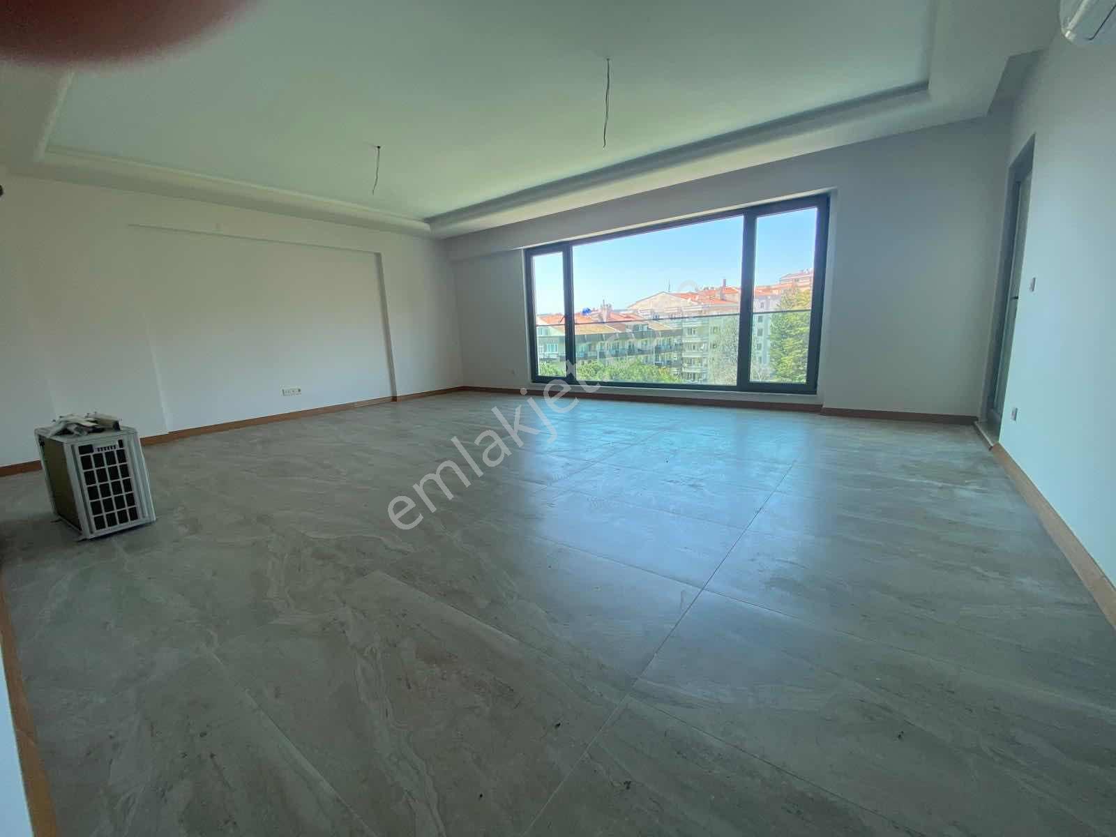 Cevatpaşa Mahallesinde Lüks 3+1 Deniz Manzaralı Daire! - Görsel 3