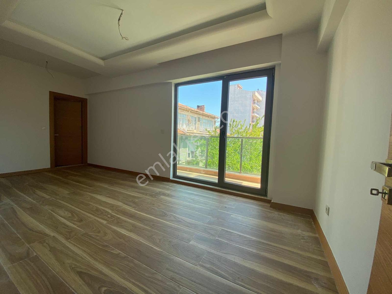 Cevatpaşa Mahallesinde Lüks 3+1 Deniz Manzaralı Daire! - Görsel 2