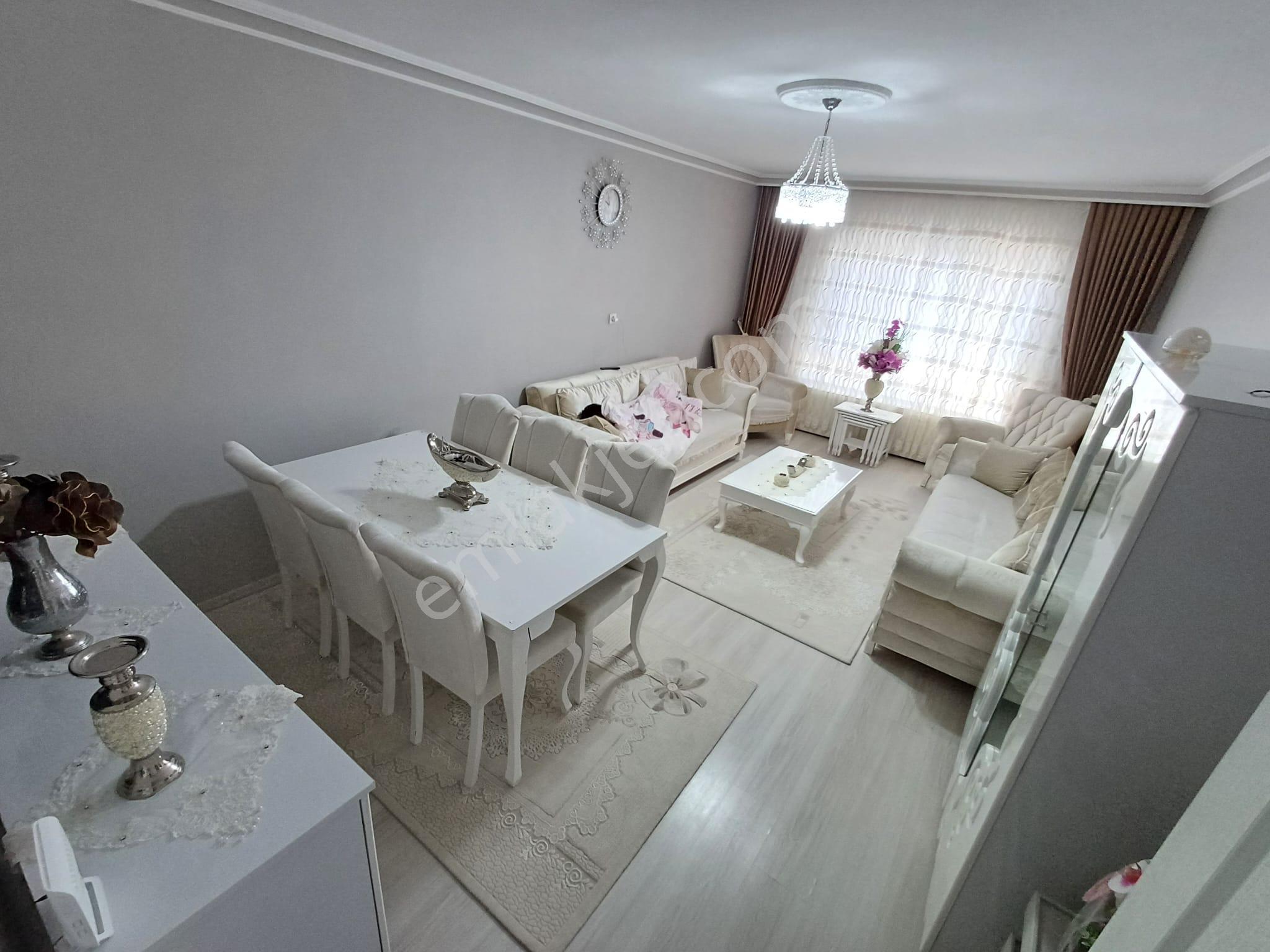 Andiçen Mahallesinde Merkeze Yakın 3+1 Full Yapılı Ara Katta Satılık Daire - Görsel 2