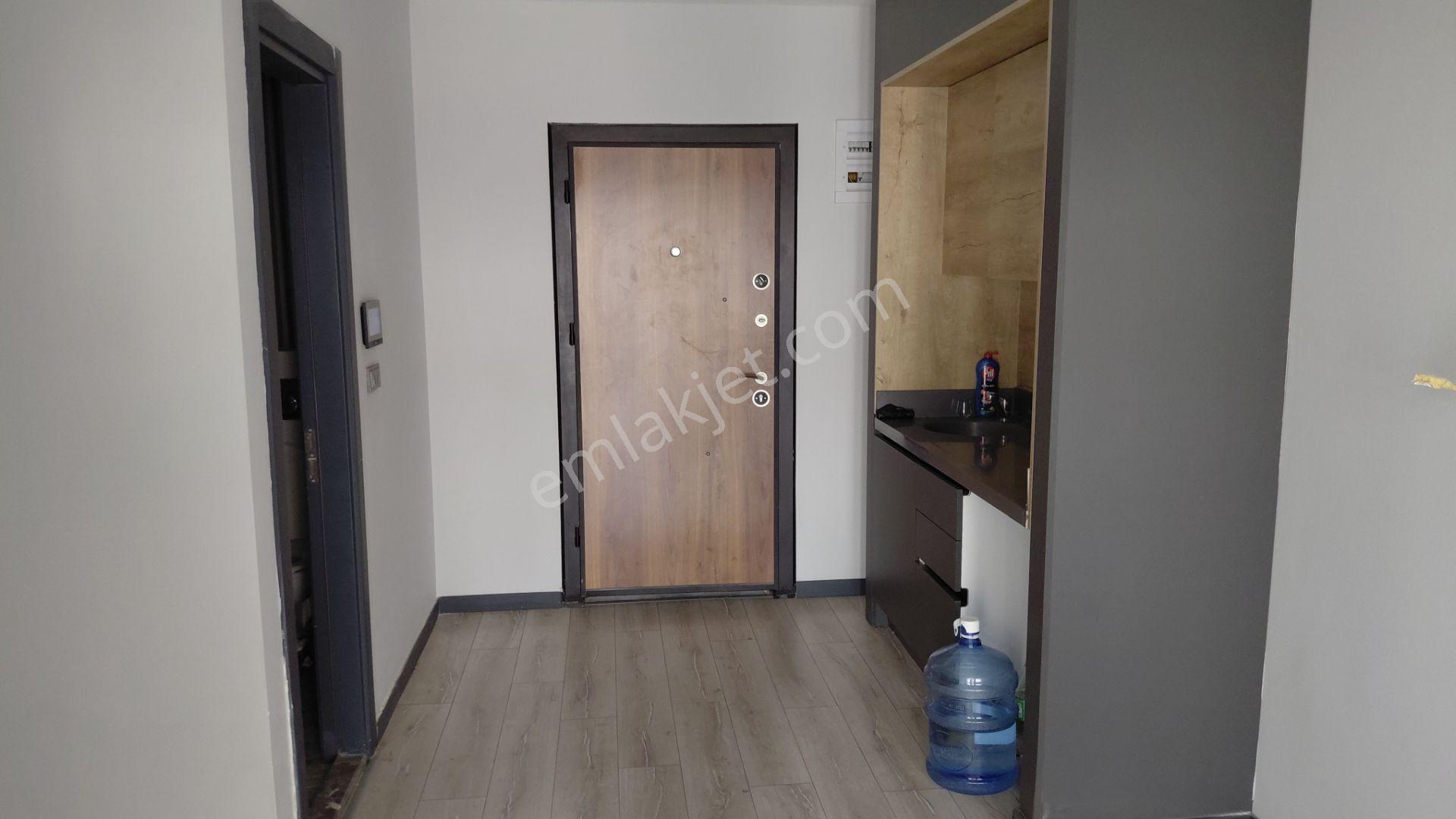Kuşadası Öztaş Plazada Kiralık Ofis,işyeri - Görsel 10