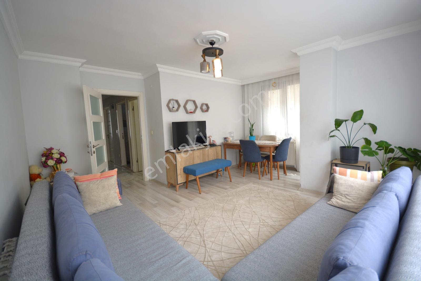 Satılık Merkezde 75 M² Cadde Üzerinde 2+1 Lüks*ara Kat Daire - Görsel 2