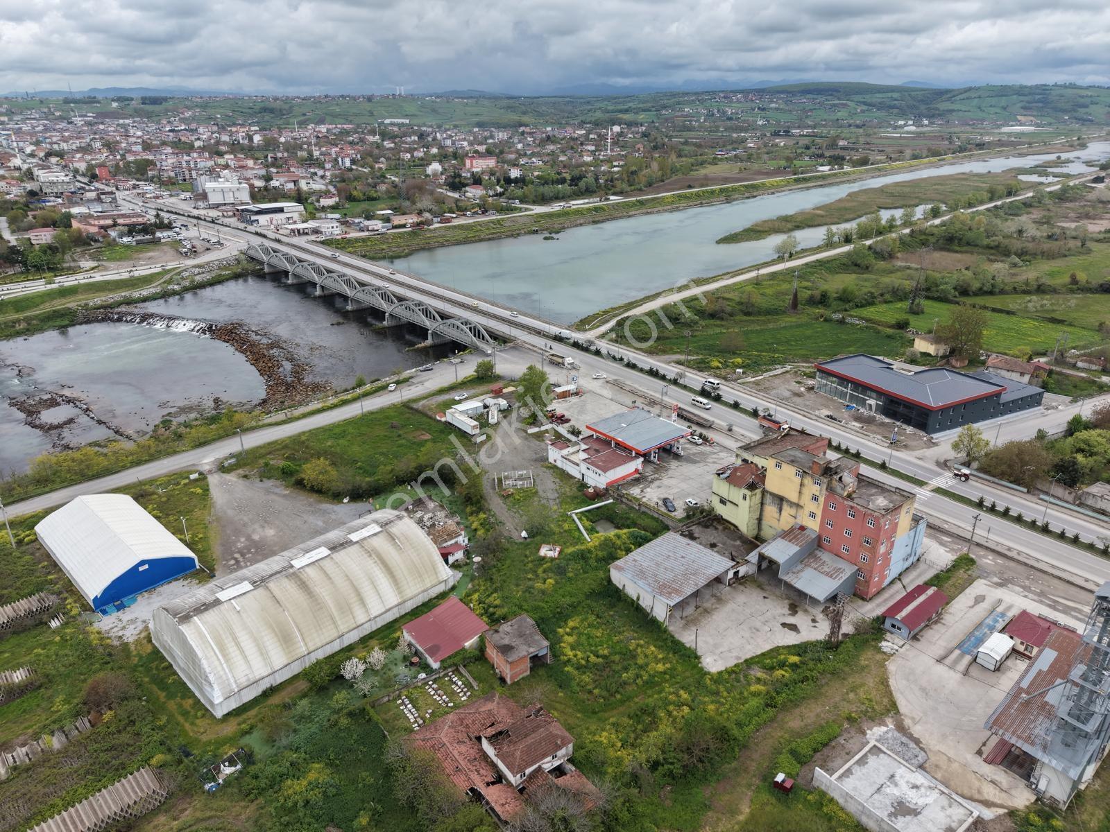 Bafra Vıp Gym.den Mardar Mah.de 1.031m2 Tarla Ve Depolu İşyeri - Görsel 6