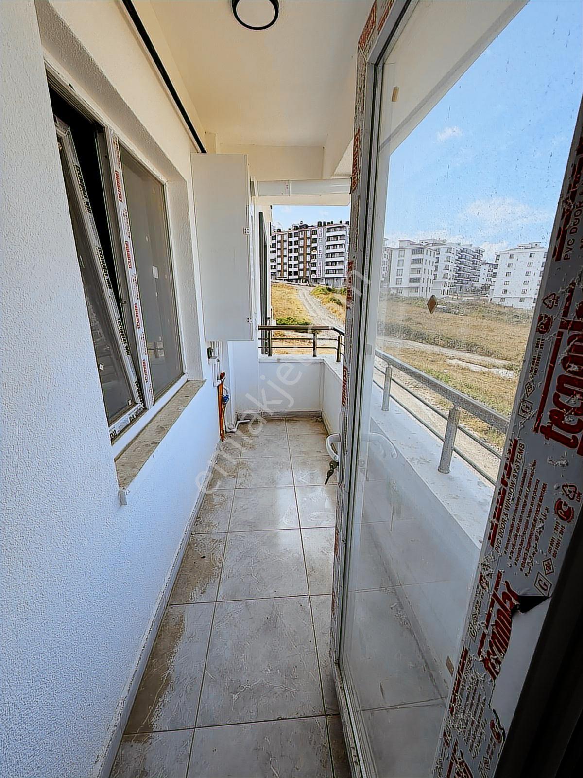 Çamlıcadan 1+1 Ulaşıma Yakın Kiralık Daireler - Görsel 33