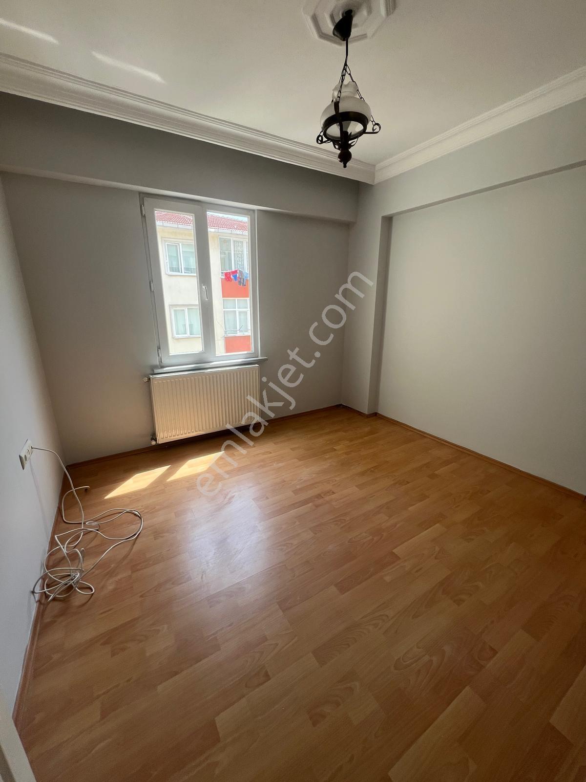 Berrak'tan Onur Market Civarı Masrafsız 3+1/145m2 Satılık Daire - Görsel 3