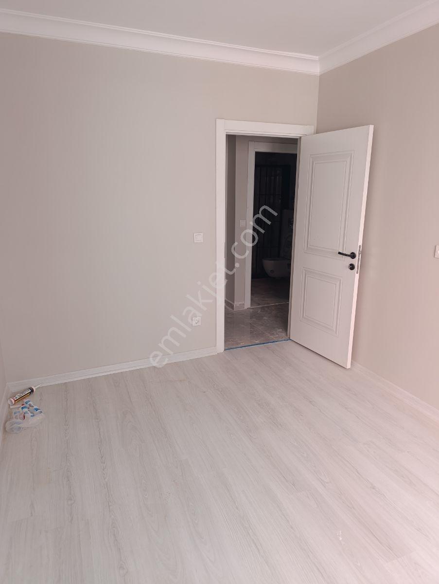 Çeliktepe'de 1+1 Sıfır Kiralık Daire Metro'ya 6-7 Dakika Ara Kat - Görsel 12