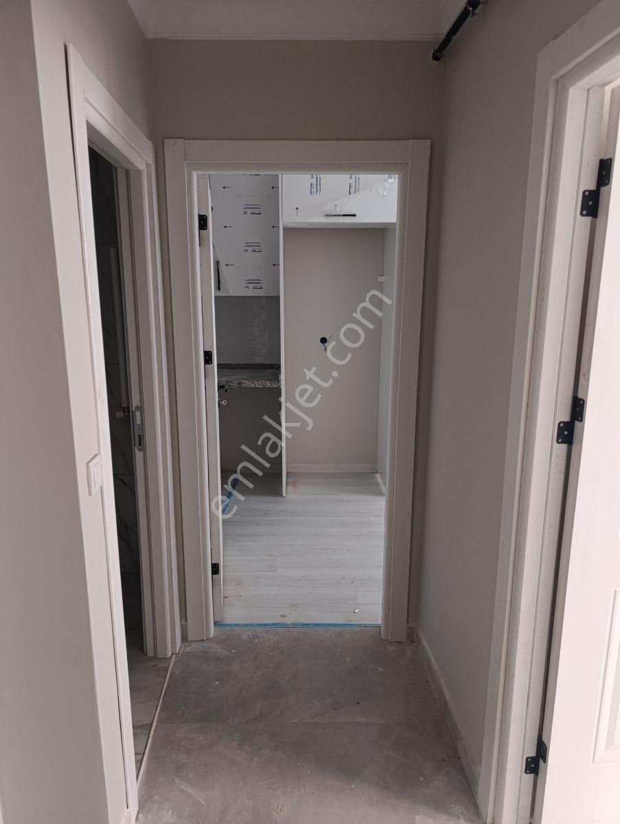 Çeliktepe'de 1+1 Sıfır Kiralık Daire Metro'ya 6-7 Dakika Ara Kat - Görsel 10